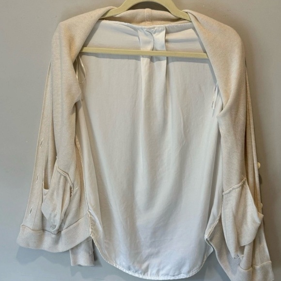 Lululemon Cream Women's Button down  Sweater size 6 - Picture 2 of 6